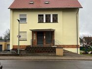 Renovierte Erdgeschosswohnung mit herrlichem Balkon und Garage - Bexbach