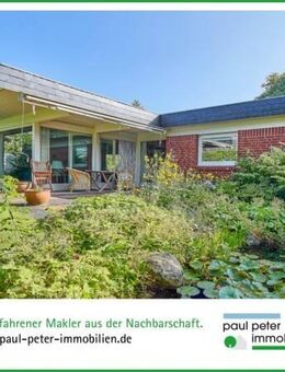 Großzügiger Architekten-Bungalow mit Staffelgeschoss in ruhigster Lage von Neumünster-Gartenstadt - Neumünster