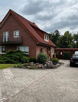 Großes Einfamilienhaus mit Nebengebäuden in zentralster Lage von Sedelsberg - Saterland