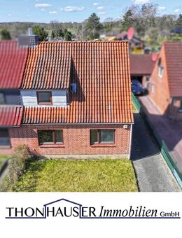 Doppelhaushälfte für Handwerker mit Garage und großem Garten in 22946 Großensee - Großensee (Schleswig-Holstein)