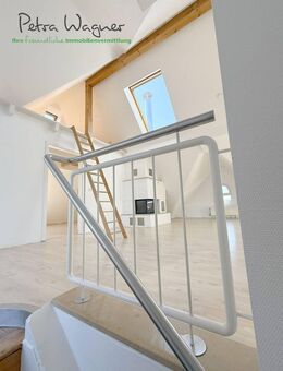 Für Dachschrägen-Liebhaber: große, bezugsfreie 3-Zi.-DG-Whg. mit Balkon, Kamin, Klima, Kfz-Stellpl. - Emmendingen
