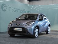 Toyota Aygo, 1.0 X Play Comfort-P, Jahr 2024 - München