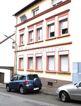 GEPFLEGES DREIFAMILIENHAUS IN GUTER UND ZENTRUMSNAHER LAGE VON NEUNKIRCHEN - Neunkirchen (Saarland)