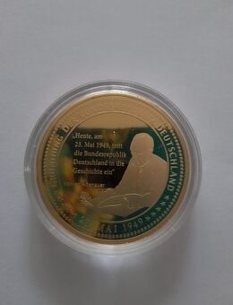 Gedenkkupfermünze mit 24-Karat-Gold Auflage 75 Jahre Bundesrepublik Deutschland - Berlin Spandau