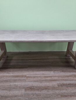 Jetzt Neu Massiver Tisch in 240x100 für 999 Euro statt 1599 Euro - Barßel