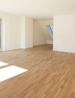 *Ein Zuhause zum Verlieben - Stilvolle 4,5-Zimmer-Dach-Maisonette mit Sonnenloggia zum Erstbezug* - München