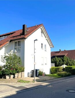 Großzügige Doppelhaushälfte mit Einliegerbereich und Wintergarten - Dettenhausen