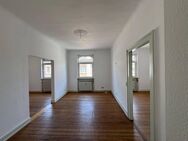 Stilvolle Altbauwohnung mit Charme in der Neckarstadt-Ost - ca. 104 m² Wohnfläche, 5 Zimmer, hohe Decken, Dielenboden und 2 Balkone - Mannheim