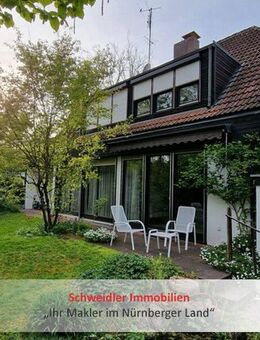 Gemeinsam wohnen: Elegantes Einfamilienhaus mit Einliegerwhg. und Doppelgarage in Behringersdorf - Schwaig (Nürnberg)