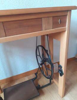 Alte Nähmaschine, Naumann - Renningen