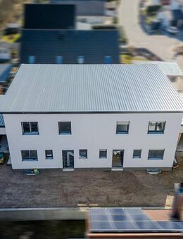 Modernes Neubau-Duo mit durchdachtem Grundriss und energieeffizienter Ausstattung! - Neufahrn (Niederbayern)