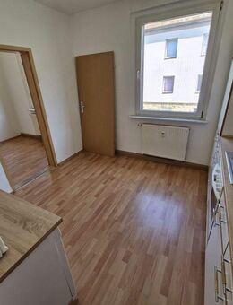 Kleine Wohnung für Singles oder Studierende mit Einbauküche und Waschmaschine - Breitenbrunn (Erzgebirge)