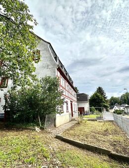 Großzügiges Fachwerkhaus mit Nebengelass - Chemnitz