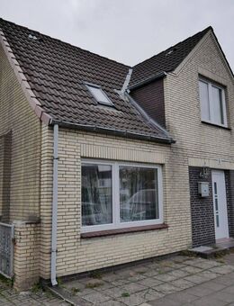 Nähe WKK Heide: Sanierung oder Neubau I Einfamilienhaus mit Nebengelass auf 689 m² Grundstück - Heide