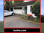 Bungalow mit grossem Garten, grosse Sonnenterrasse mit Abgang auf das Rasengrundstück, ca. 260 m² Wohnfl., EBK, offen... - Waldshut-Tiengen