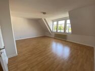 großzügige 2 Zimmer-Whg* Tageslichtbad* EBK* Lindenau* 4.OG* G-WC*Aufzug* SP anmietbar - Leipzig