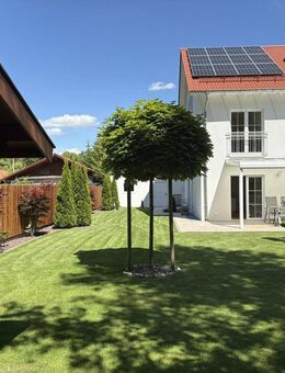 Exklusive! Plus-Energie Doppelhaushälfte - Baujahr 2022 mit 500m² Grundstück - Brunnthal