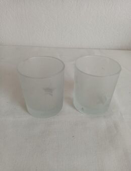 2 Stück Teelichthalter Windlicht ca. 9,5cm hoch ca. 7,5cm Durchmesser Sternmotiv - Essen
