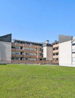 Charmante 2-Zimmer-Wohnung mit Loggia und Bergblick in ruhiger Lage in Raubling - Raubling