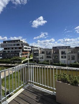 60 m2 möblierte Wohnung mit Blick auf Wasser sucht einen Vermieter - Berlin