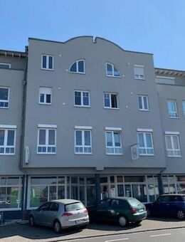 Moderne 3-ZKB-Wohnung mit zwei Stellplätzen, zwei Balkonen und Einbauküche in Limburg - Limburg (Lahn)