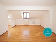 Romantische 3-Raum-DG-Wohnung mit großem Wohn-Essbereich in ruhiger zentraler Lage - Chemnitz