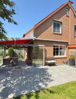Moderne & stilvolle Doppelhaushälfte im Landhausstil mit schönem Garten in bevorzugter Lage - Wennigsen (Deister)