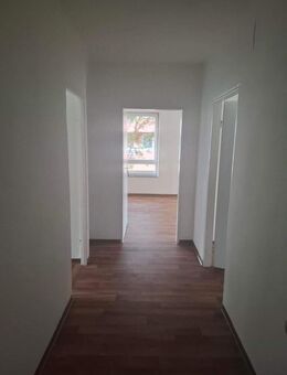 Gut geschnittene 3-Zimmer-Wohnung mit Balkon - Garbsen