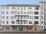 Singles welcome: 1-Zimmer-Dachgeschoss-Wohnung - mit Terrasse - TOP-Ausstattung - Berlin