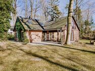 Einfamilienhaus mit parkartigem Grundstück in bevorzugter Lage Adendorfs. - Adendorf