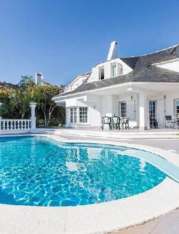 Exklusives Ferienhaus in Blanes – modernes Design & privater Pool mit Meerblick mieten - Sankt Wendel