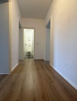 Frisch renovierte 2-Zimmer Wohnung in Bochum Hamme! - Bochum