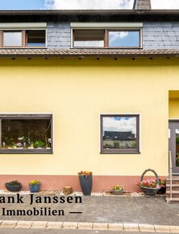 Freistehendes Mehrfamilienhaus in Schüller - Garten, Terrasse & Solaranlage - Schüller