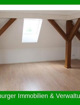 Helle Dachgeschosswohnung in Bahnhofsnähe - Bückeburg