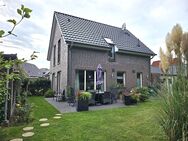 In Kürze bezugsfrei - neuwertige Doppelhaushälfte mit großem Garten - Leer (Ostfriesland)