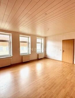 Stadthaus / Mehrfamilienhaus mit Carportanlage, Garagen in zentraler Lage - Tessin