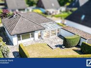 Ruhig gelegener Bungalow mit 4 bis 5 Zimmern und großem Wintergarten in Henstedt-Ulzburg - Henstedt-Ulzburg