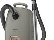 Miele Bodenstaubsauger Guard L1 Silence mit ComfortFit, Nachfolger Complete C3 Silence, 550 W, mit Beutel, Der Leisteste von Miele mit 62 dB, Silence System Pro, DynamicDrive