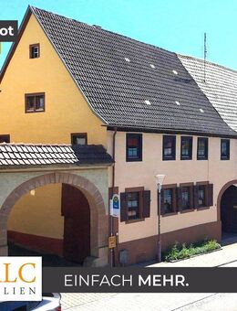Haushälfte mit 2 Einheiten und toller Anbindung im Herzen von Kirchardt - FALC Immobilien Heilbronn - Kirchardt