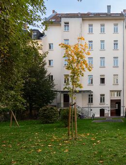 GRÜNE OASE INMITTEN DER STADT /Großzügige 3-Zimmer-Wohnung mit exklusiver Nutzung einer Gartenfläche - Leipzig