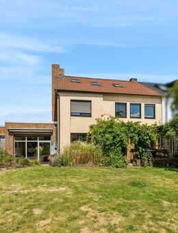 Zwei-Familien-Reiheneckhaus in ruhiger Wohnlage von Nürnberg-Eibach - Nürnberg