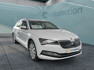 Skoda Superb, Combi l TDI SZ, Jahr 2024 - München