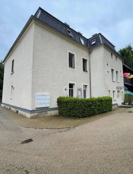 4-Raum- Wohnung mit Terrasse, Bad mit Wanne und Dusche, Gäste WC und Glasfaser - Freital