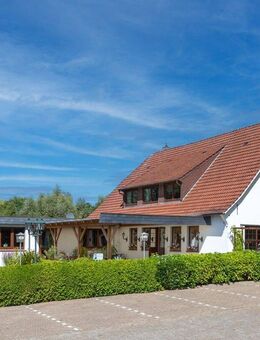 Traditionsreicher Hotel- und Gastronomiebetrieb mit Ferienhaus in bester Lage von Burhave - Butjadingen