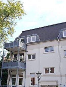 Gelsenkirchen-Erle! Modernisierte Altbau-Dachgeschosswohnung mit Süd-Westbalkon. - Gelsenkirchen