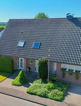 Zweifamilienhaus in Südlohn - ideal für Jung & Alt mit Garten, Garage & PV-Anlage! - Südlohn