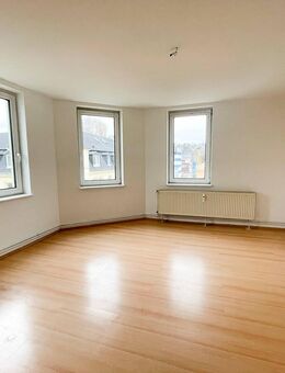 Hübsche 3-Raum-Dachgeschoss-Wohnung in ruhiger Lage von Aue! - Aue