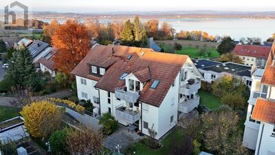 Bezaubernde 3,5-Zimmer-Wohnung mit 3 Balkonen, Seesicht und TG-Stellplatz in Konstanz-Litzelstetten