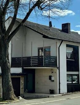 Zweifamilienhaus mit Dachterrasse und Garage - Knetzgau