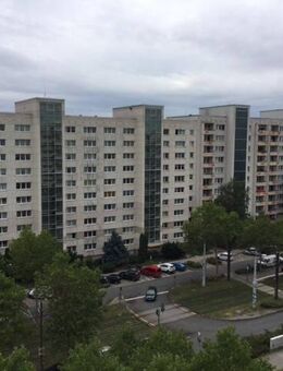 Günstige 2-Zimmerwohnung mit Balkon und Aufzug! - Dresden